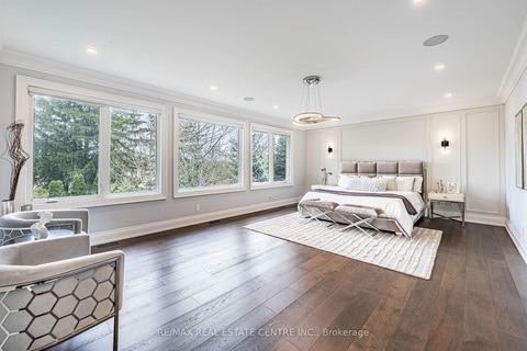 Photo 27 at 15 Montford Drive, Newtonbrook East, Toronto