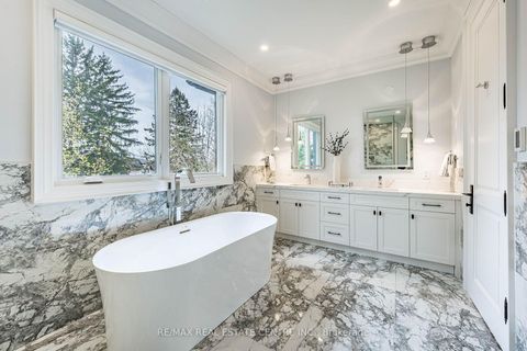 Photo 35 at 15 Montford Drive, Newtonbrook East, Toronto