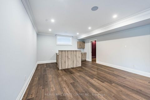 Photo 42 at 15 Montford Drive, Newtonbrook East, Toronto