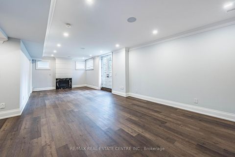 Photo 44 at 15 Montford Drive, Newtonbrook East, Toronto