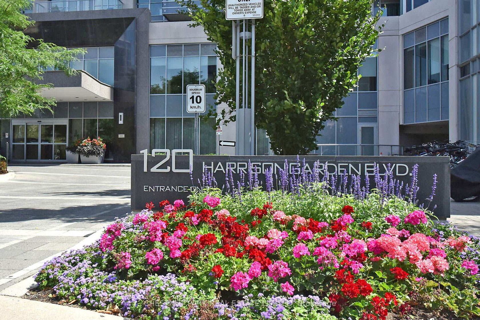 1801 - 120 Harrison Garden Boulevard, Willowdale East, Toronto photo number 2
