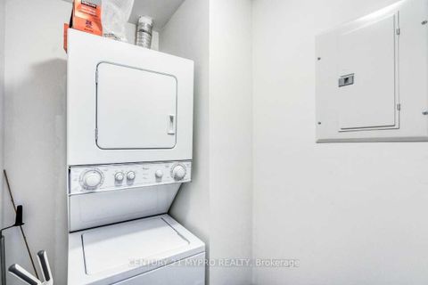 Photo 30 at 2810 - 832 Bay Street, Bay Street Corridor, Toronto