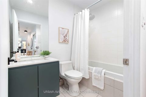 Photo 9 at 207 - 127 Queen Street E, Yonge Corridor, Toronto