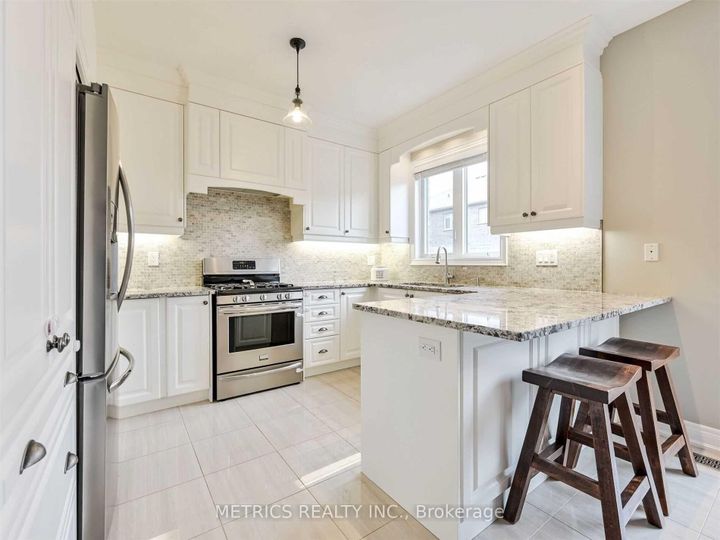 Photo 9 at 63 Lesabre Crescent, Bram East, Brampton