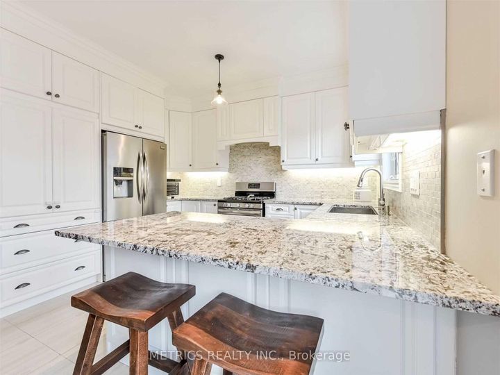 Photo 10 at 63 Lesabre Crescent, Bram East, Brampton