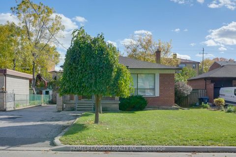 Photo 1 at 239 Epsom Downs Drive, CFB, Toronto