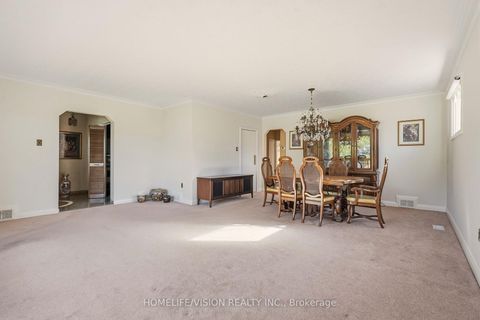 Photo 18 at 239 Epsom Downs Drive, CFB, Toronto