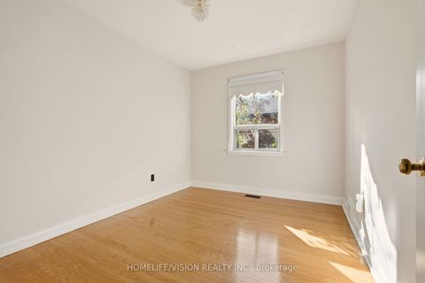 Photo 21 at 239 Epsom Downs Drive, CFB, Toronto