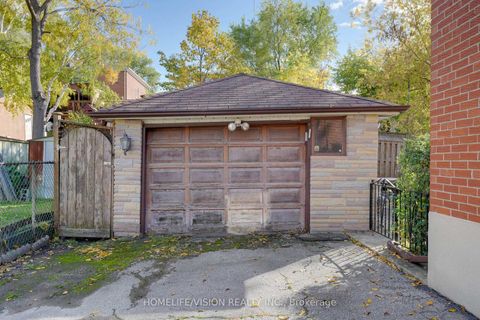 Photo 48 at 239 Epsom Downs Drive, CFB, Toronto