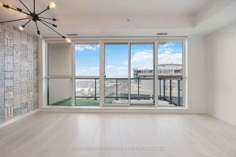 Photo 3 at 2215 - 51 East Liberty Street, Niagara, Toronto