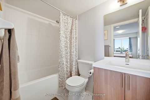 Photo 16 at 926 - 2 Eva Road E, Etobicoke West Mall, Toronto