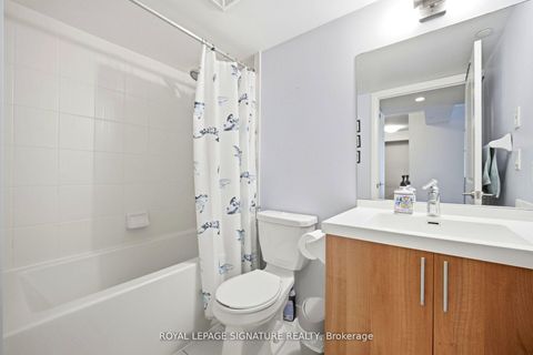 Photo 19 at 926 - 2 Eva Road E, Etobicoke West Mall, Toronto