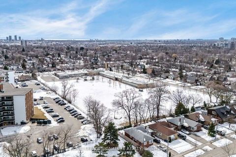 Photo 30 at 926 - 2 Eva Road E, Etobicoke West Mall, Toronto