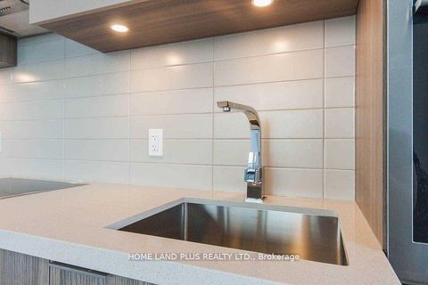 Photo 7 at 5111 - 8 Eglinton Avenue E, Mount Pleasant East, Toronto