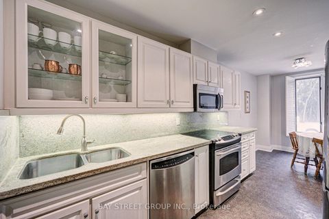 Photo 3 at 529 Davenport Road, Casa Loma, Toronto