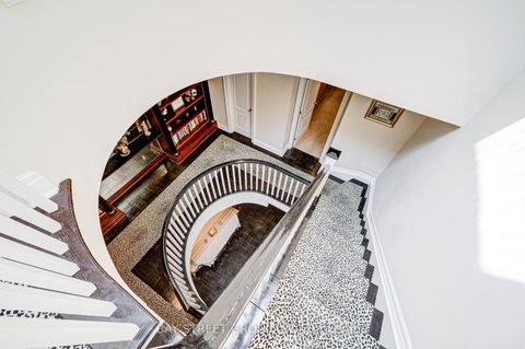 Photo 14 at 529 Davenport Road, Casa Loma, Toronto