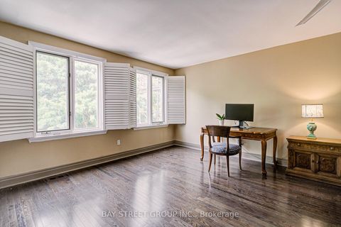 Photo 16 at 529 Davenport Road, Casa Loma, Toronto