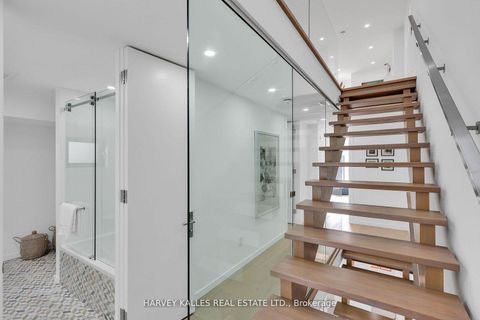 Photo 23 at 223 Wychwood Avenue, Cedarvale, Toronto