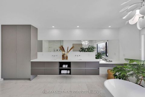 Photo 31 at 223 Wychwood Avenue, Cedarvale, Toronto