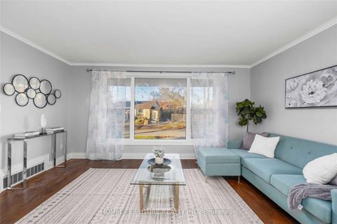 Photo 7 at 50 Benlight Crescent, Woburn, Toronto