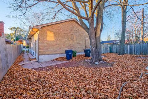Photo 34 at 50 Benlight Crescent, Woburn, Toronto