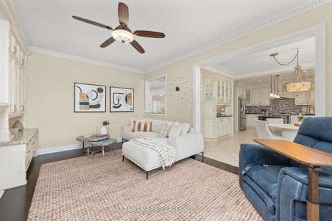 Photo 13 at 39 Fairmont Avenue, Maple, Vaughan