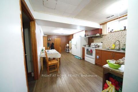 Photo 15 at 73 Buckland Road, Jane Heights, Toronto