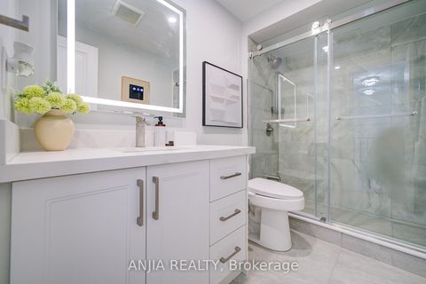 Photo 24 at 83 McClintock Crescent, Lakeview Estates, Vaughan