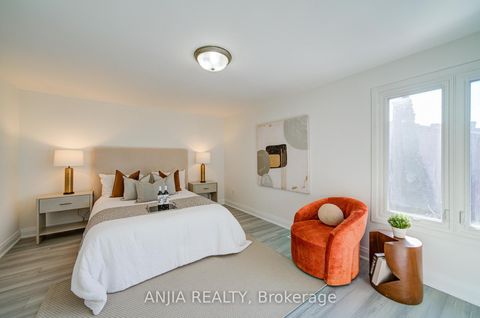 Photo 25 at 83 McClintock Crescent, Lakeview Estates, Vaughan