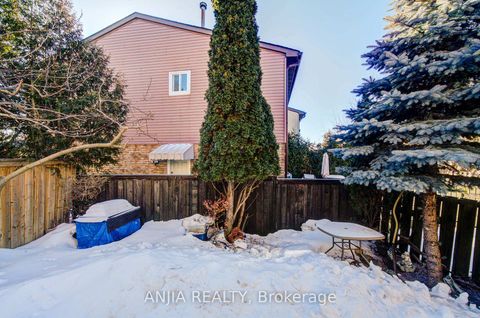 Photo 35 at 83 McClintock Crescent, Lakeview Estates, Vaughan