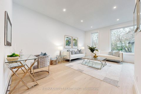 Photo 10 at 2 - 2639R Dundas Street W, Junction Area, Toronto