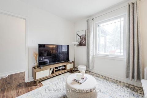 Photo 4 at 2 Birch Tree Crescent, Mount Dennis, Toronto