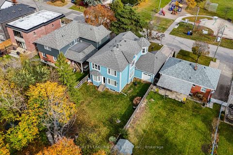 Photo 2 at 12 Gradwell Drive, Cliffcrest, Toronto