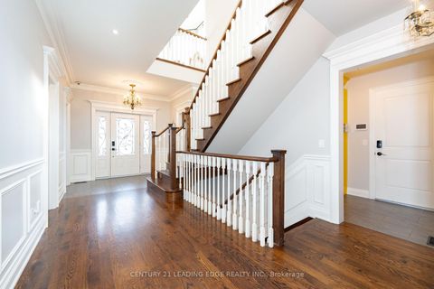 Photo 9 at 12 Gradwell Drive, Cliffcrest, Toronto