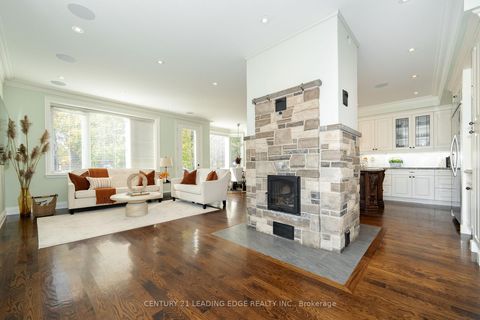 Photo 10 at 12 Gradwell Drive, Cliffcrest, Toronto