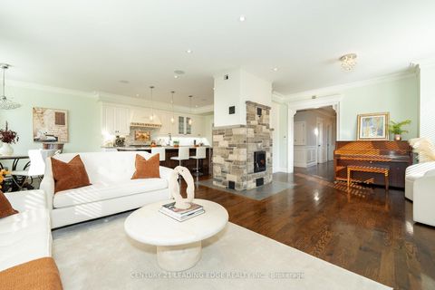 Photo 12 at 12 Gradwell Drive, Cliffcrest, Toronto
