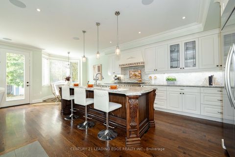 Photo 14 at 12 Gradwell Drive, Cliffcrest, Toronto