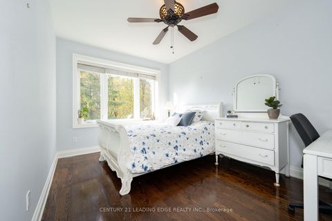 Photo 26 at 12 Gradwell Drive, Cliffcrest, Toronto