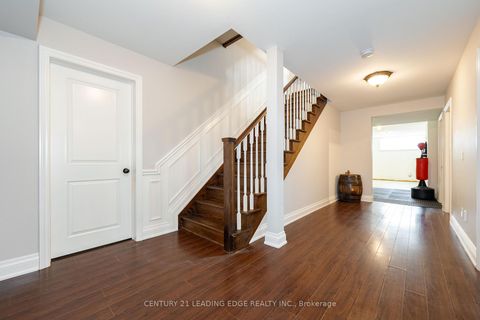 Photo 31 at 12 Gradwell Drive, Cliffcrest, Toronto