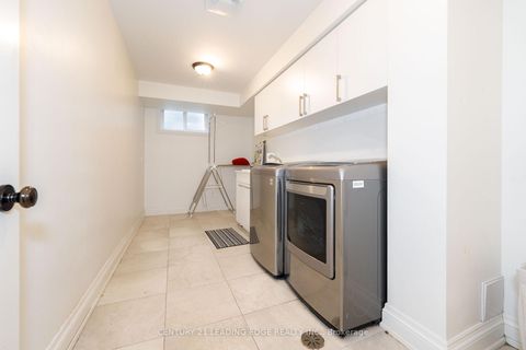 Photo 34 at 12 Gradwell Drive, Cliffcrest, Toronto