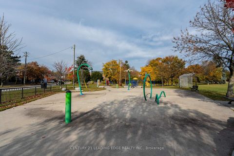 Photo 43 at 12 Gradwell Drive, Cliffcrest, Toronto