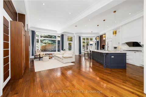 Photo 13 at 29 Alderdale Court, Don Mills, Toronto
