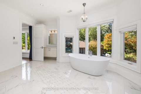 Photo 23 at 29 Alderdale Court, Don Mills, Toronto
