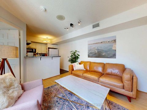Photo 4 at 721 - 109 Front Street E, Moss Park, Toronto