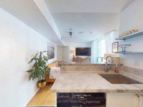 Photo 9 at 721 - 109 Front Street E, Moss Park, Toronto
