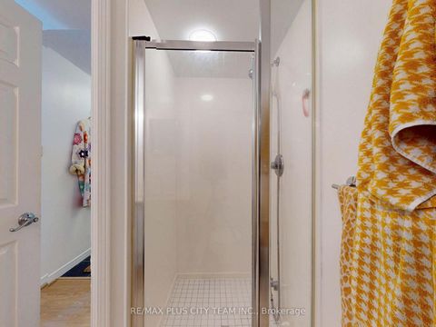 Photo 14 at 721 - 109 Front Street E, Moss Park, Toronto