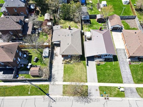 Photo 2 at 340 Fairlawn Street, McLaughlin, Oshawa