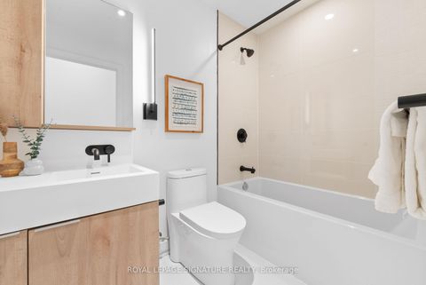 Photo 19 at 2502 - 117 Broadway Avenue, Mount Pleasant West, Toronto