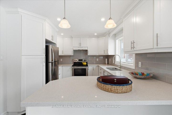 Photo 9 at 431 Second Road E, Stoney Creek, Hamilton