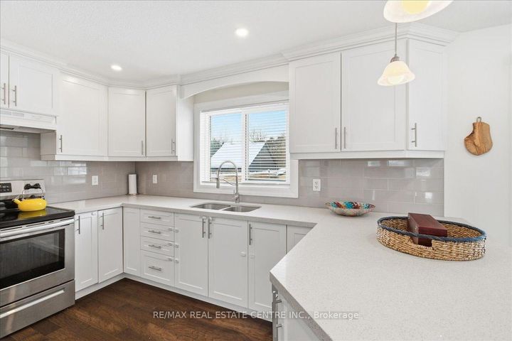 Photo 10 at 431 Second Road E, Stoney Creek, Hamilton